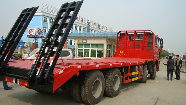 解放j6，7噸-12噸挖掘機(jī)拖車